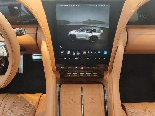 国产汽车掉头视频,一招轻松驾驭，网友直呼过瘾！